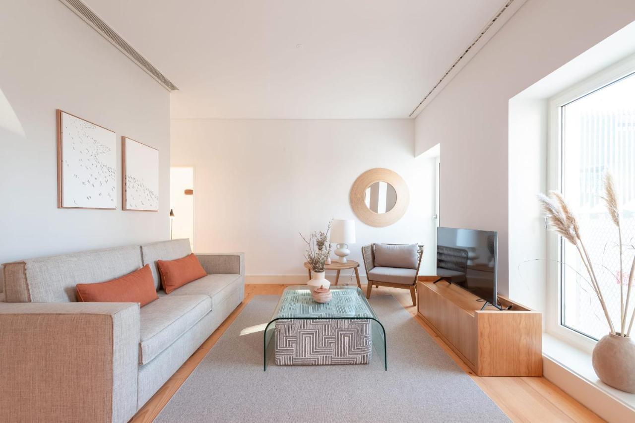 Guestready - Spacious 2 Bedroom Apt Near The River Lisbon Bagian luar foto